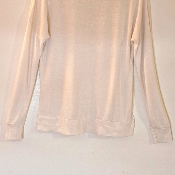 A&F Women's "oh so cozy" sweater - Picture 9 of 12